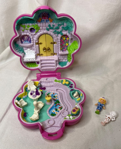 Polly pocket garden - pocket,