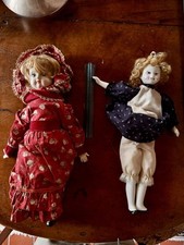 Lotto 2 bambole porcellana vintage 40cm – abiti europei fatti a mano – Rare