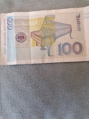 Banconota 100 usata - 100, dm