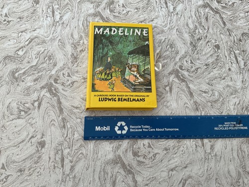 Madeline pop up - :, pop-up