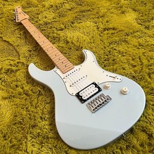 Chitarra elettrica YAMAHA