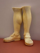 Men's feet wood for figures