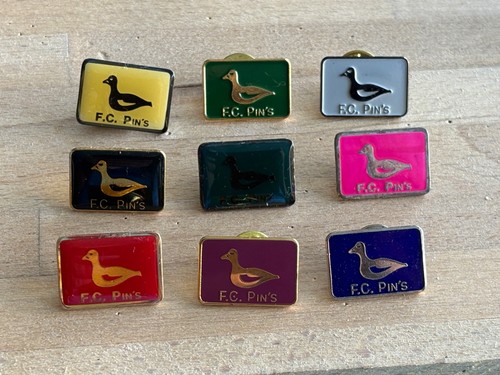 Pins pin tous - 9, differents