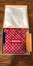 Supreme Louis Vuitton Box Logo