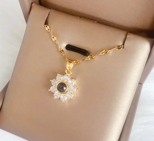 Collana impermeabile ciondolo