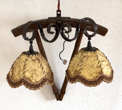 Vecchia lampada parete con - lampada,