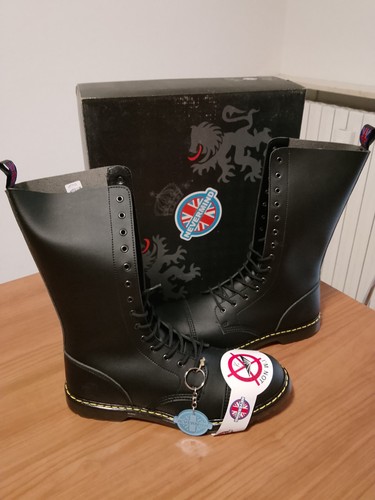 Anfibi boots nevermind never - anfibi,