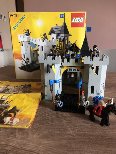 Lego 6074 black falcon - black,