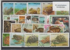 25 francobolli diversi con
