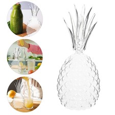 Coppa di bevute in a forma di ananas con vetreria trasparente di paglia