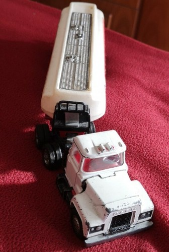 Corgi major toys truck - corgi, toys,