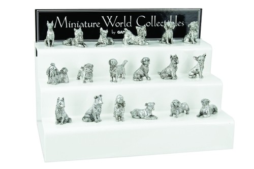 Ganz statuine cane - , in