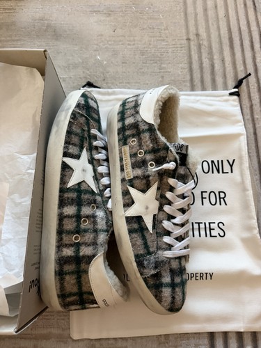 Golden goose limited edition - golden,