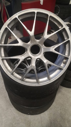 Bbs 1352 ferrari - re, front