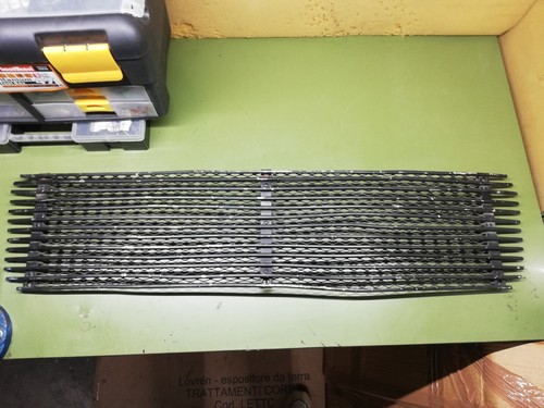 Griglia cofano motore per