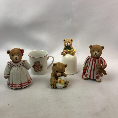Vintage teddy bear figurines - teddy,