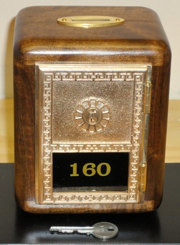 Antica banca porta cassetta