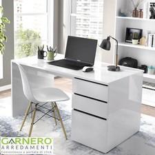 Scrivania bianca lucida