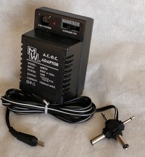 (I) Alimentatore Trasformatore Adattatore AC ADAPTOR output 4 jack DC UNIVERSALE