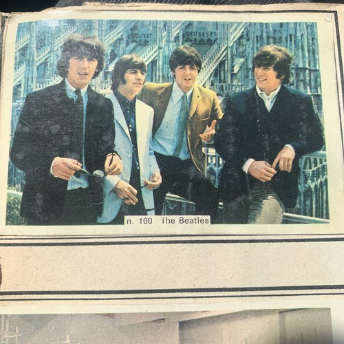 Figurina 100 beatles album - figurina,