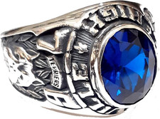 Anello College Americano in