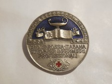 distintivo scuola infermieri professionali Croce rossa italiana CRI