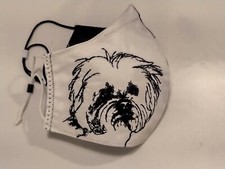 Mascherina in cotone ricamata