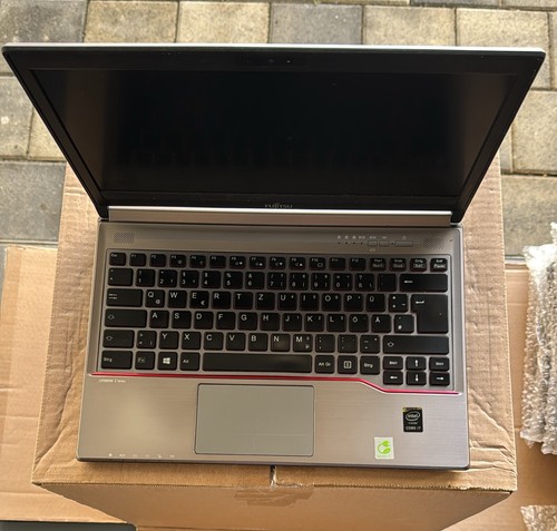 Fujitsu siemens e734 - e734, 13"