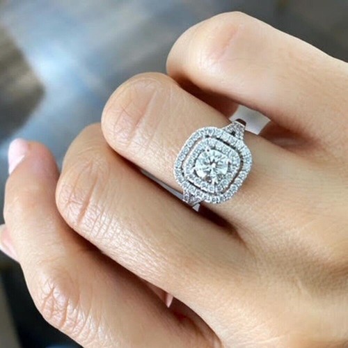 Anello con diamanti veri