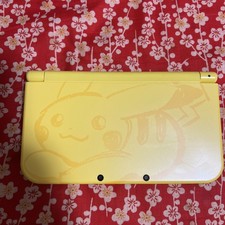 Nintendo 3DS XL Pikachu