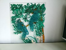 QUADRO IN VETRO trasparente DIPINTO A MANO soggetto coppia pappagalli -48x39 cm.