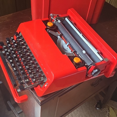 Olivetti valentine red - olivetti,