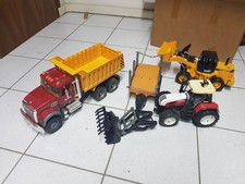 GIOCATTOLI PLASTICA Bruder. TRATTORE RUSPA CAMION scala 1:16