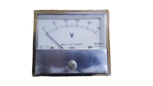 Voltmetro analogico - voltmetro, di