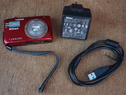 Nikon coolpix red s2600 - nikon,
