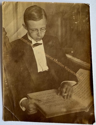 Orig foto uomo musica - orig., leggi