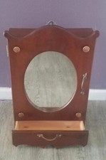 Antico armadietto porta