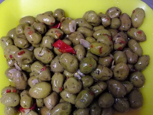 Olive verdi schiacciate - verdi,