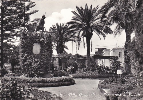 Bacoli villa comunale - villa,
