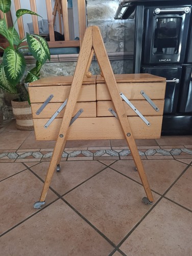 Mobiletto porta cucito vintage