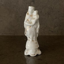 Art religieux statuette globe