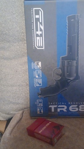 Marcatore paintball revolver