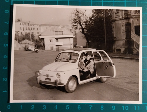 Foto uomo auto fiat - foto,