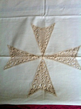 1 tovaglia in lino e pizzo