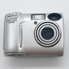 Nikon COOLPIX 5600 Silver fotocamera digitale compatta 5MP usata funzionante
