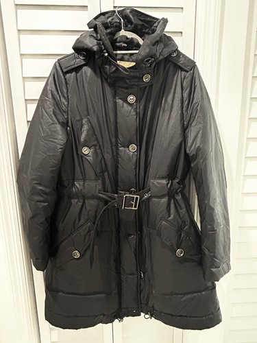 Burberry black puffer coat - black,