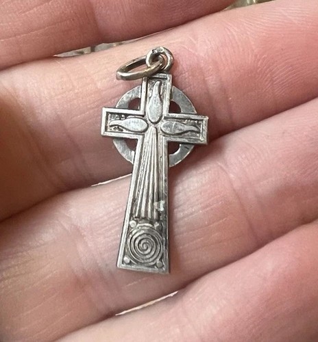 Collana con ciondolo croce