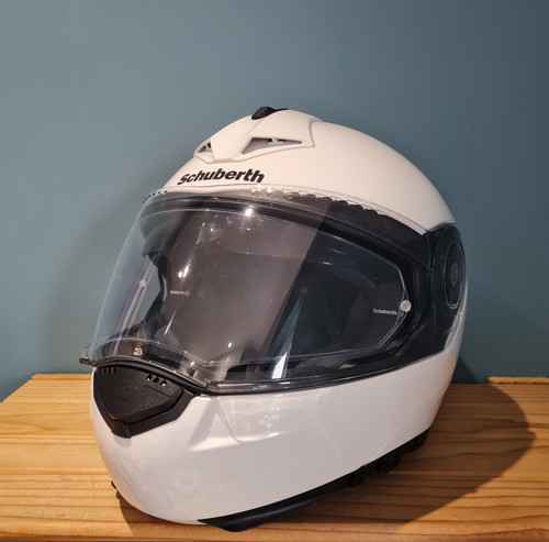 Casco anteriore ribaltabile