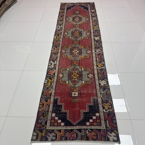 Runner orientale vintage rosso
