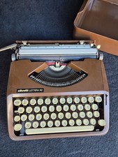 Lettera 82 olivetti Typewriter praticamente nuova